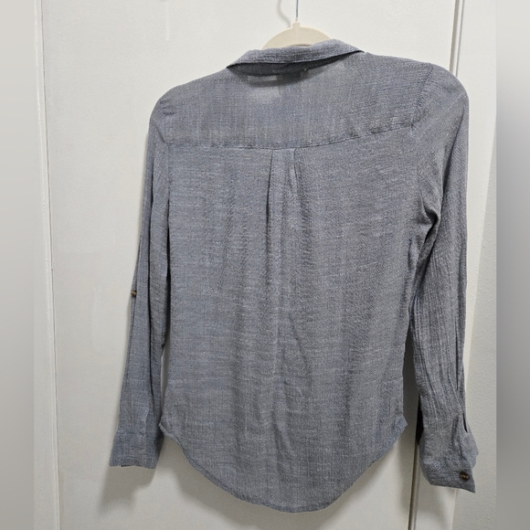 Francesca's Button-Up Shirt - Picture 3 of 6